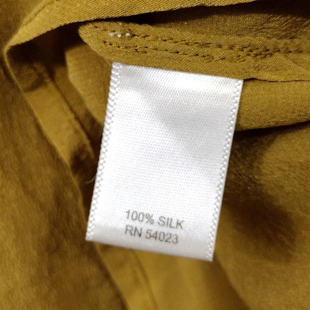 Banana Republic 100% Silk Button Down Blouse Top Tank Women's 6 Mustard Yellow - Picture 8 of 8